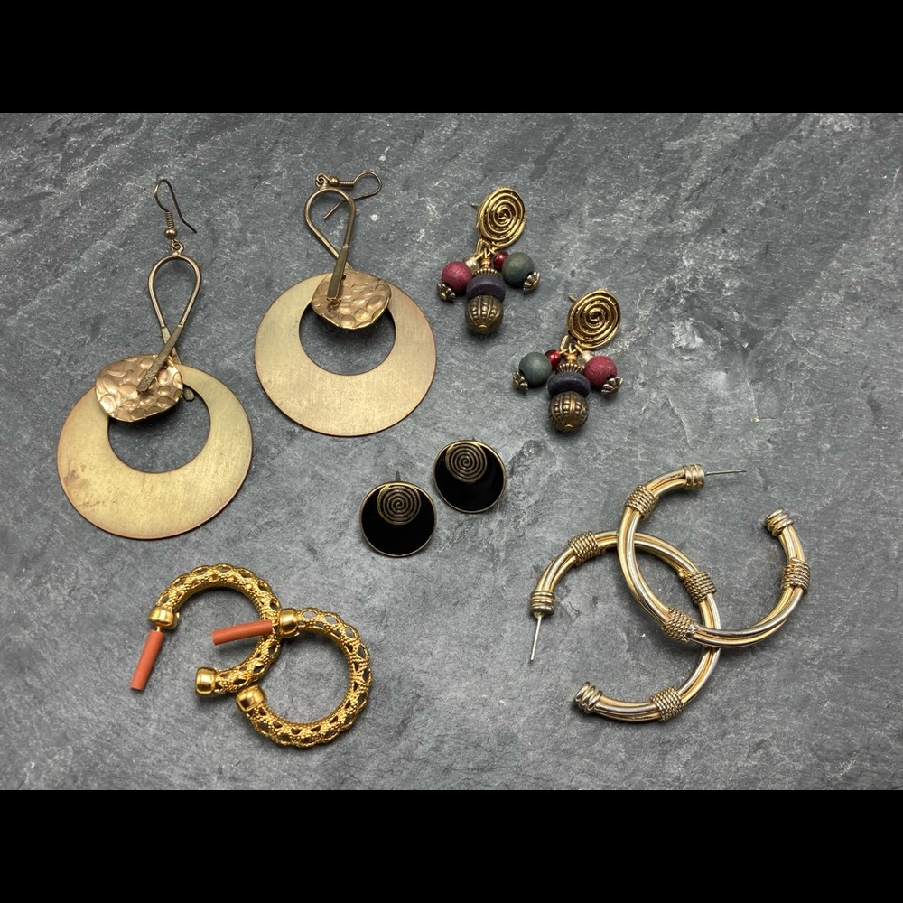 PIERCED Vintage women’s bundle 5x pairs earrings gold enamel hoops